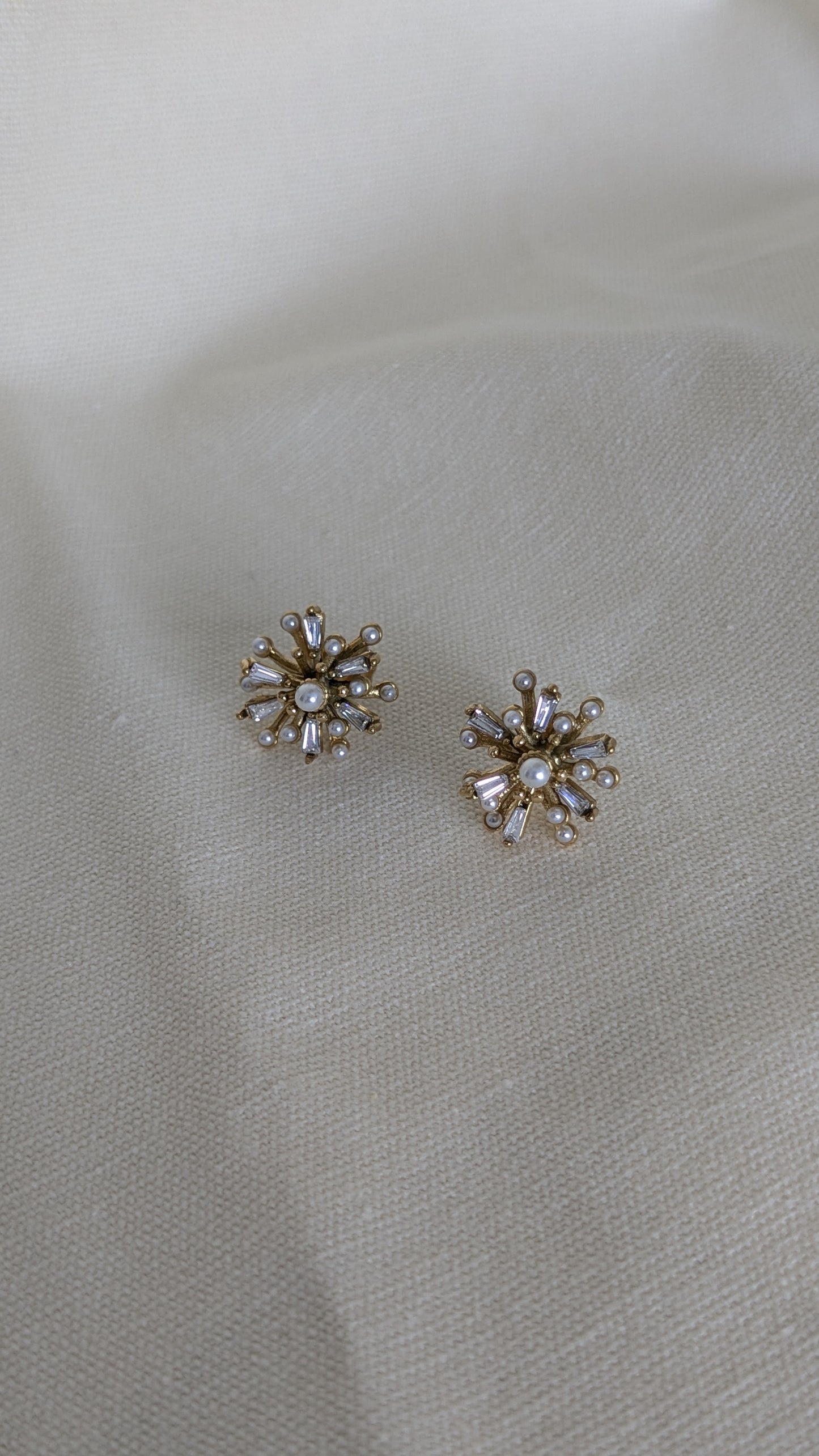 Aurelia Firework Earrings in Gold