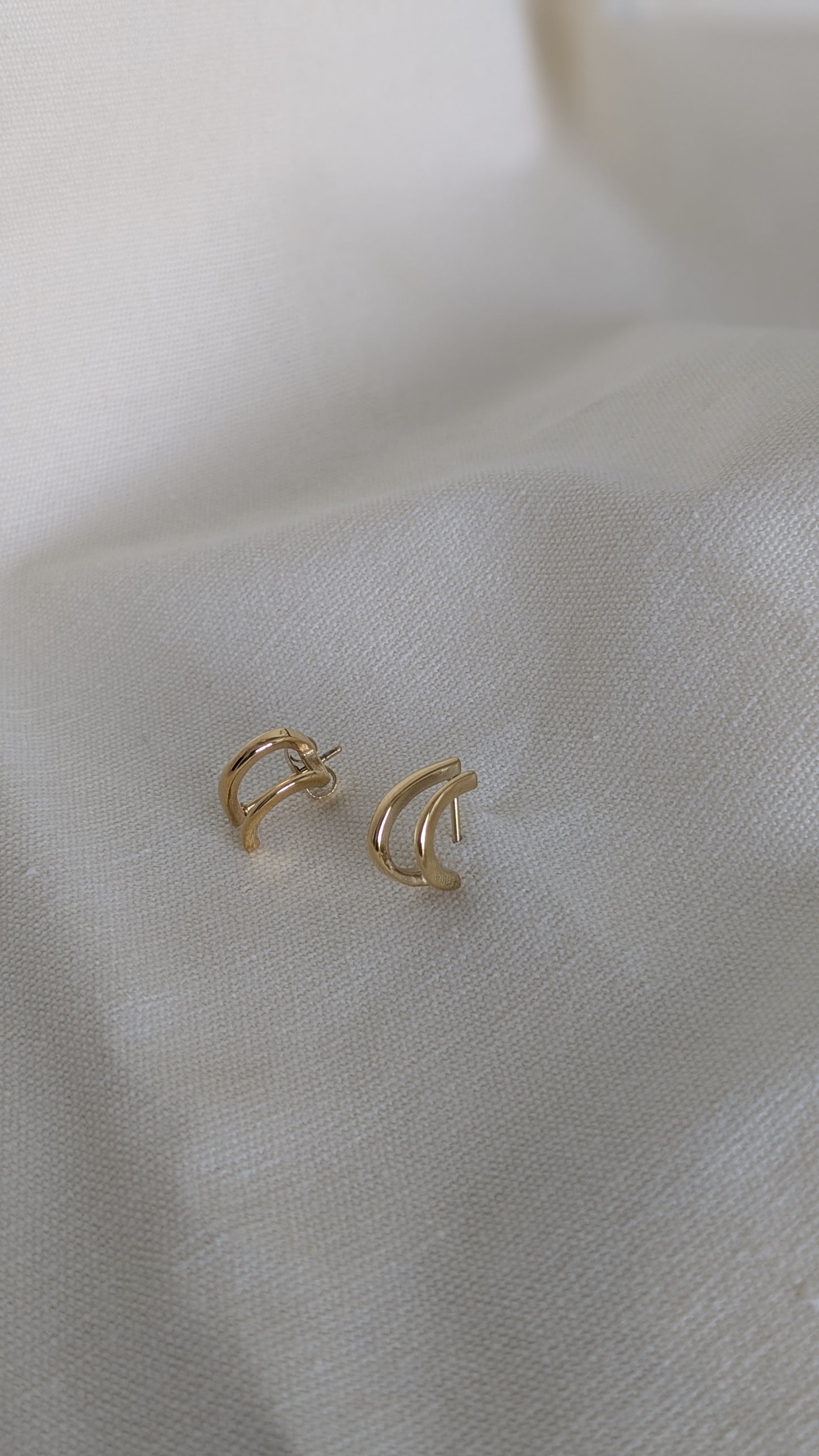 Celosia Cuffed Earrings in Gold