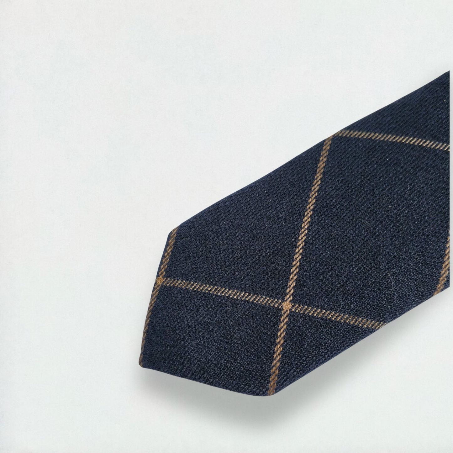 Milton Checkered Skinny Tie in Navy