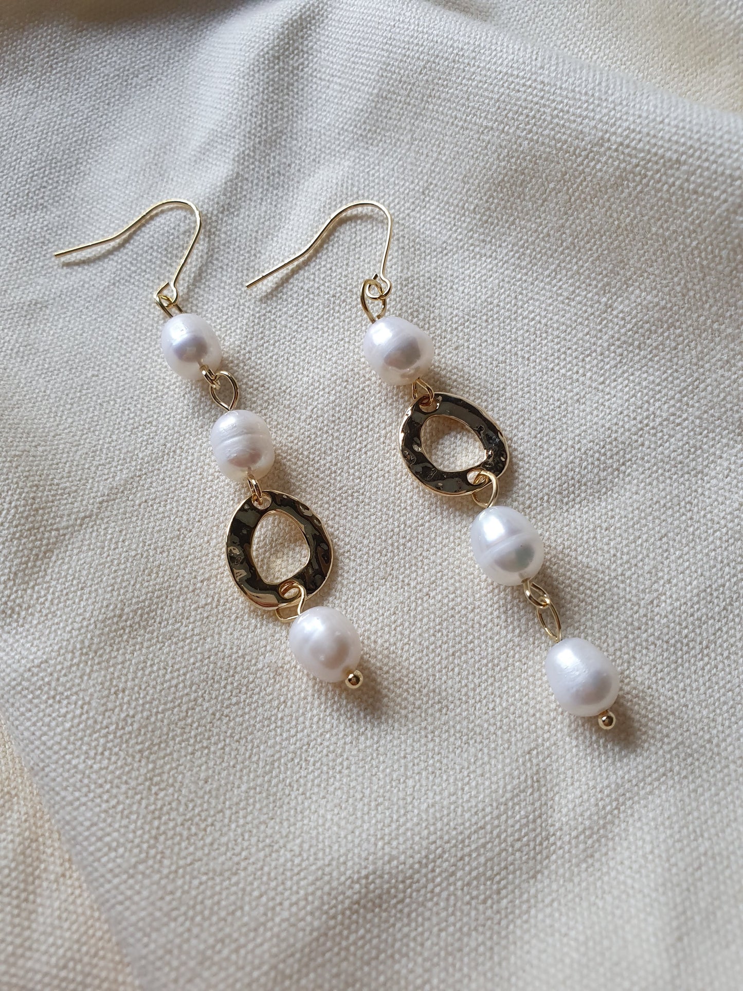 Perola Pearl Drop Earrings