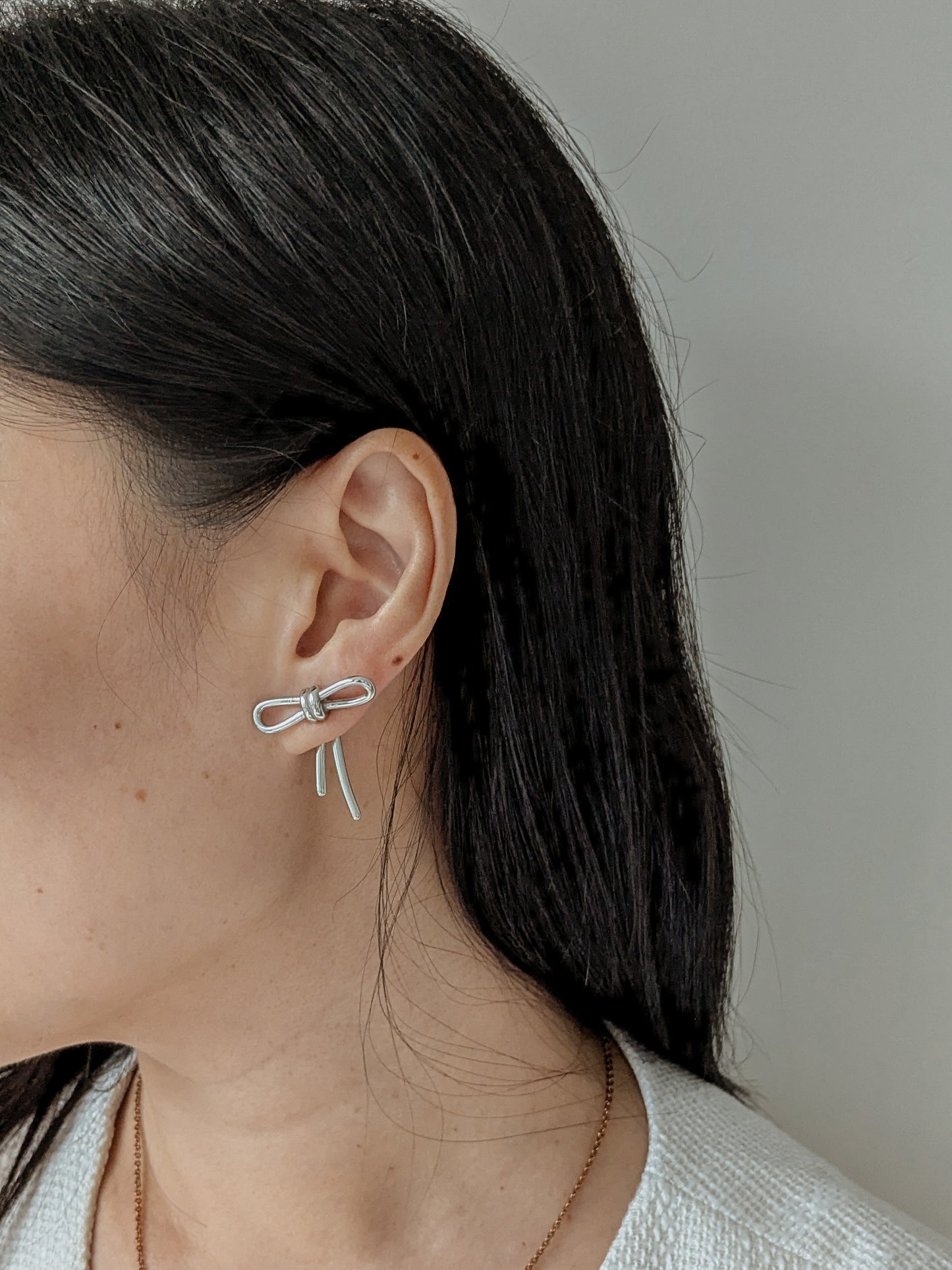Rhea Ribbon Earrings in Silver