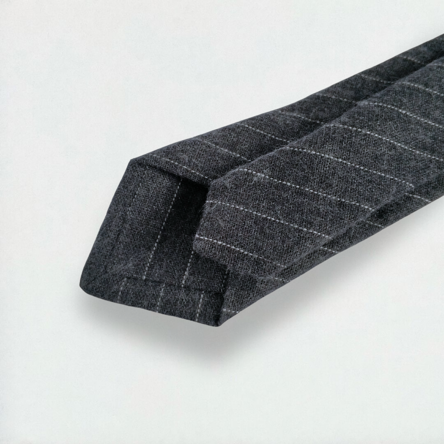 Sidney Striped Skinny Tie in Dark Grey