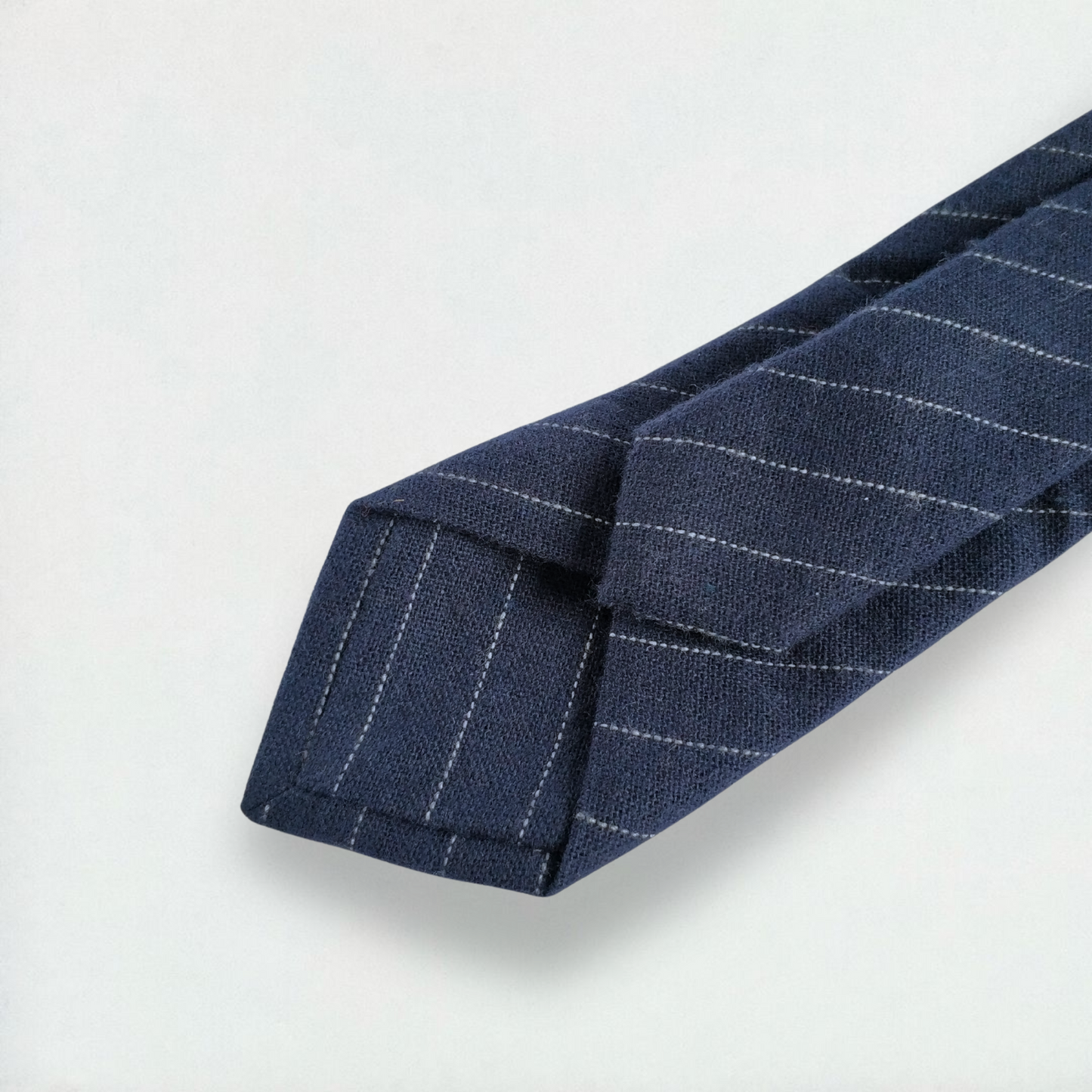 Sidney Striped Skinny Tie in Navy