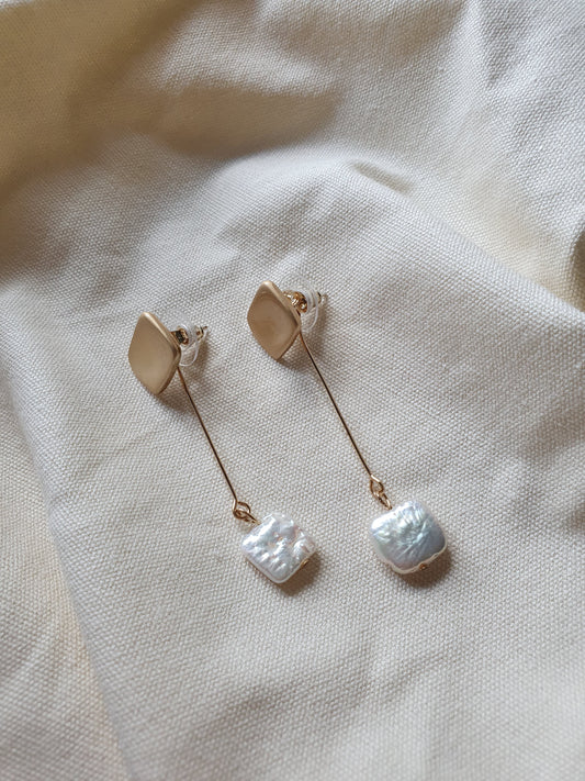 Margaret Pearl Drop Earrings
