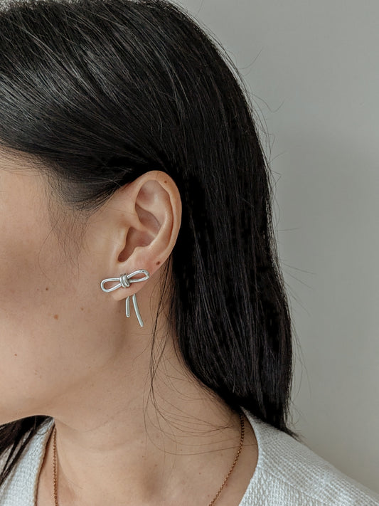 Rhea Ribbon Earrings in Silver