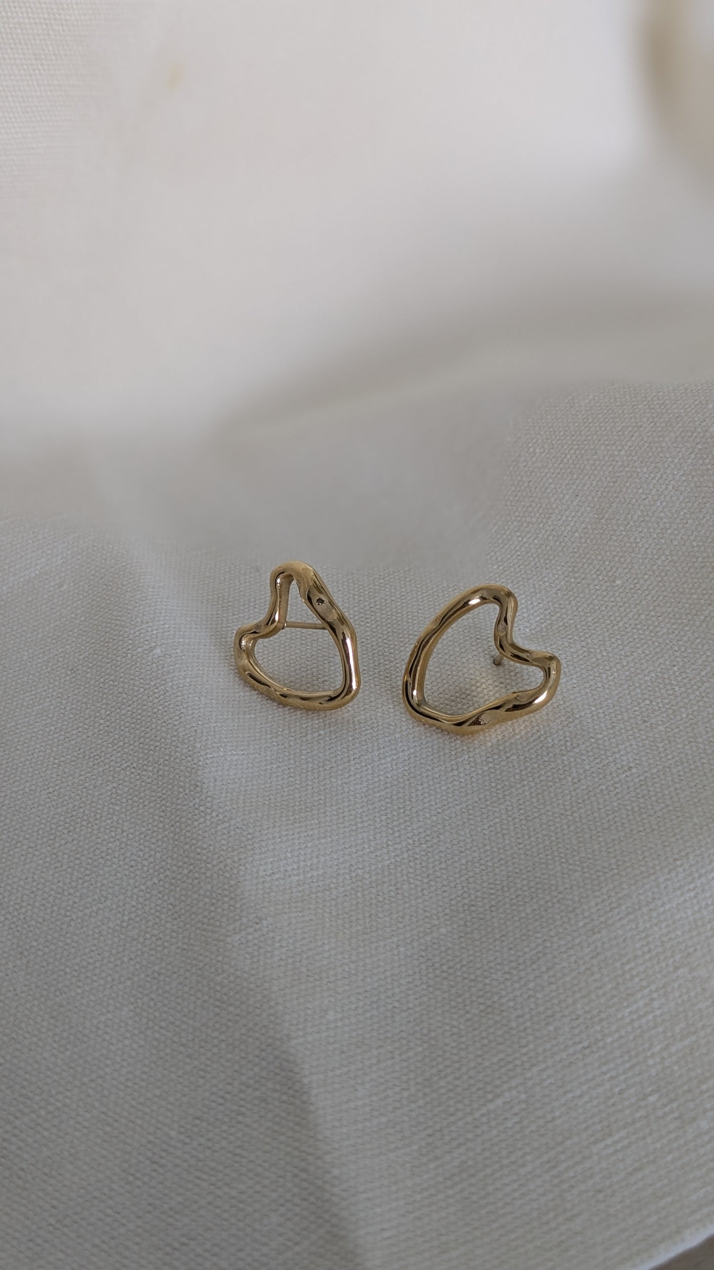 Rach Heart Earrings in Gold
